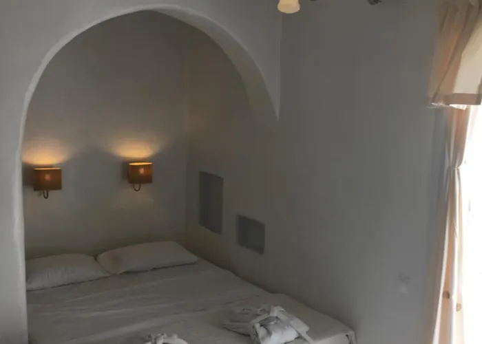 Altana Boutique Hotel 3*