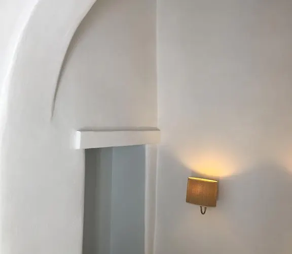 Altana Boutique Hotel 3*