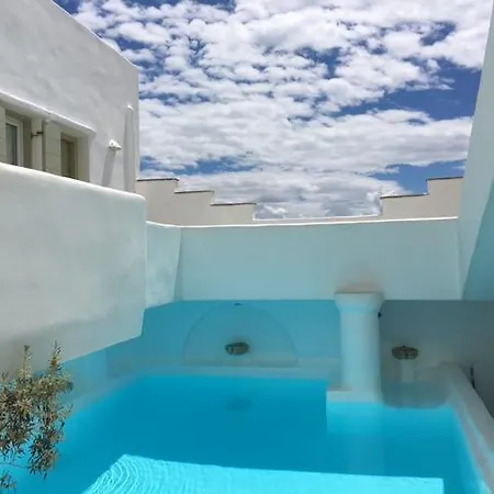 Altana Boutique Hotel 3*